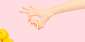 hand-squeezing-grapefruit-to-illustrate-Pinterest-SE)