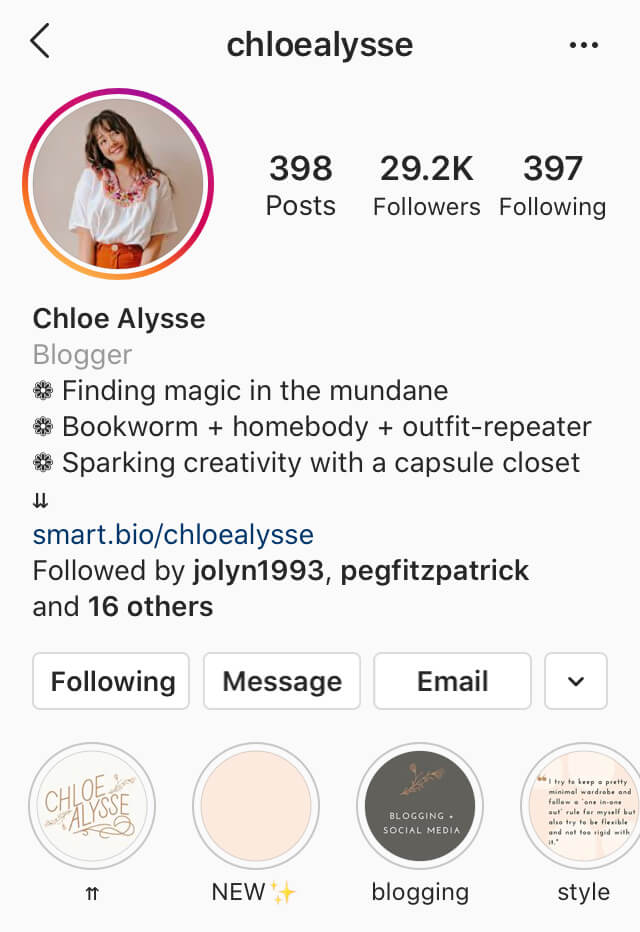 link in bio highlighted in instagram bio to make selling on instagram easier